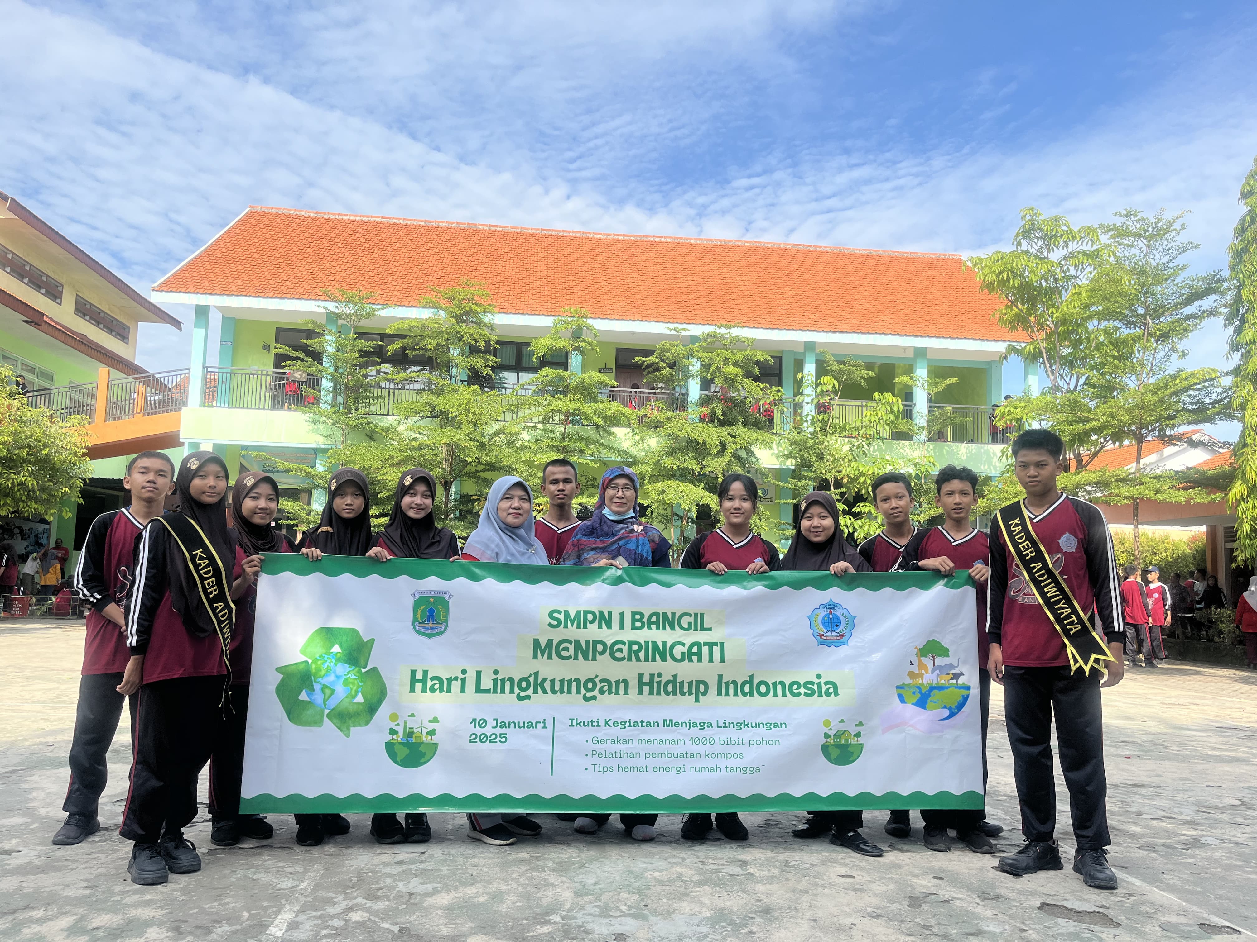 Gerakan Peduli Lingkungan: SMPN 1 Bangil Peringati Hari Lingkungan Hidup Indonesia dengan Menanam Seribu Pohon dan Edukasi Ramah Lingkungan